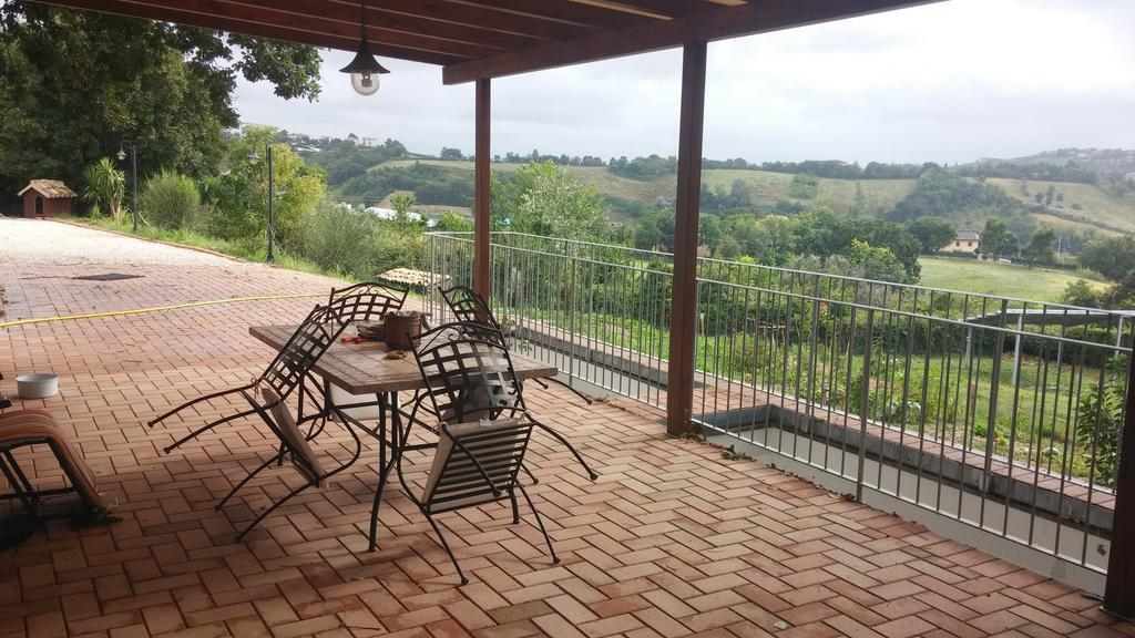 Le Querce Bed and Breakfast Ancona Exteriör bild